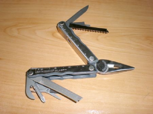 ALICATE LEATHERMAN BLAST